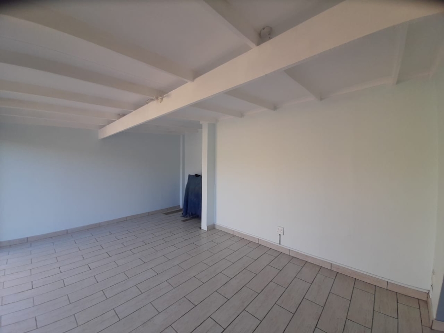 To Let 2 Bedroom Property for Rent in Beacon Bay North Eastern Cape